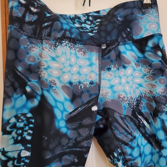 Champion Yoga Pants size L - Picture 2 of 3